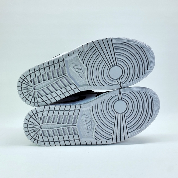 Air Jordan Retro 1 - Picture 5 of 11